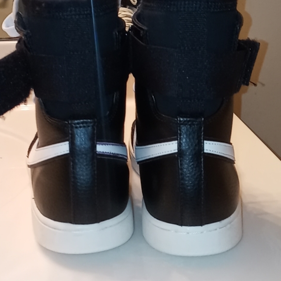 Nike high tops - Picture 3 of 4